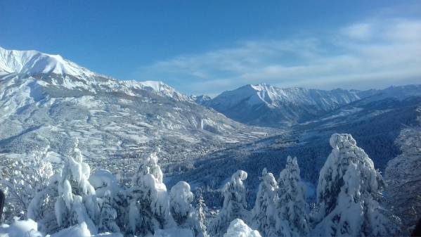 Skiing with view