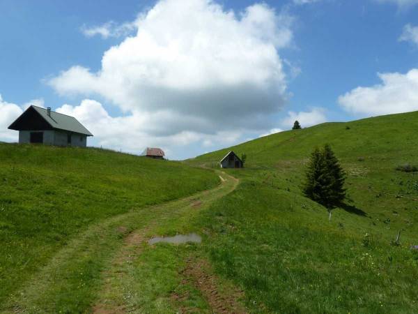 Discover the resort of Saint-François de Sales in Summer