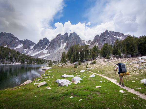 The essential equipment to go hiking in the mountains