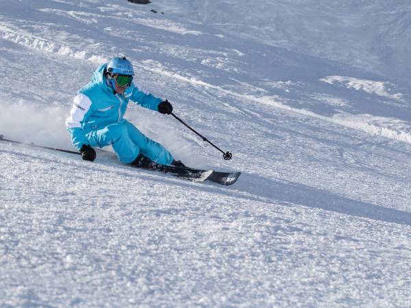 The health benefits of skiing
