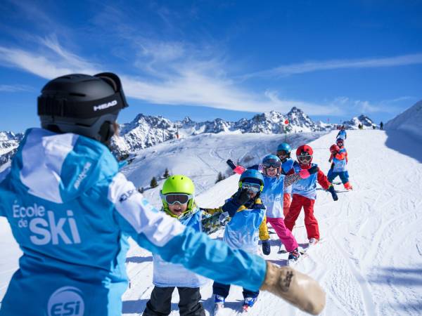 The 10 Rules for Skiers: How to Ski Safely During the School Holidays