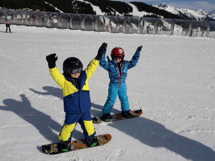 Baby snowboard initiation