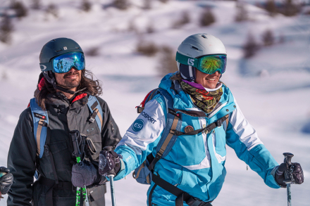 Adult group alpine skiing lessons