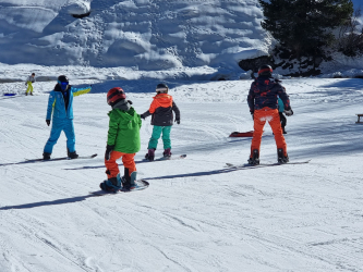 Snowboard group lessons