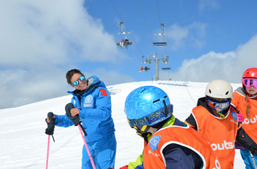 children ski group lessons alpe d'huez
