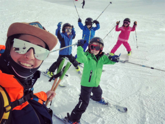 Children's ski lessons