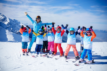 Alpin skiing group lessons for children