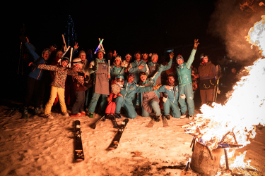 Torchlight descent / lanterns